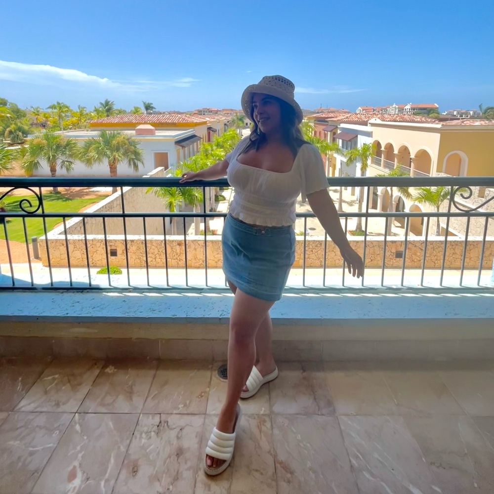 Meet your Posher, Carmen